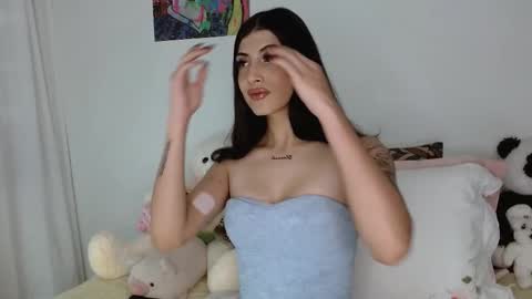 Sophie online show from November 8, 2025, 5:01 pm