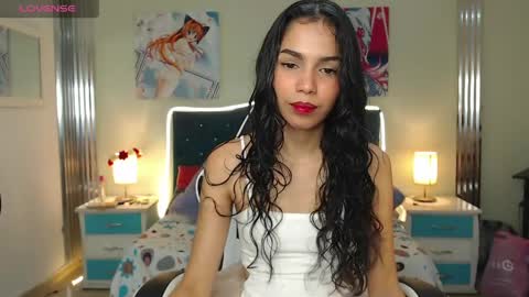 Snapshot of princess_skinny18 chatting on April 17, 2026, 12:35 am princess_skinny18 online show from April 17, 2026, 12:35 am
