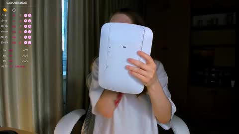 Snapshot of princessaalicc chatting on November 19, 2025, 11:32 am princessaalicc online show from November 19, 2025, 11:32 am