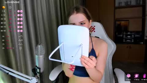 Snapshot of princessaalicc chatting on December 4, 2025, 1:42 pm princessaalicc online show from December 4, 2025, 1:42 pm