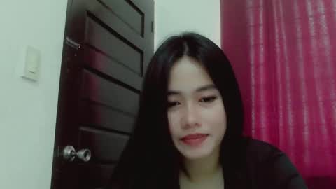 Snapshot of princessaliana chatting on December 3, 2024, 1:41 am princessaliana online show from December 3, 2024, 1:41 am