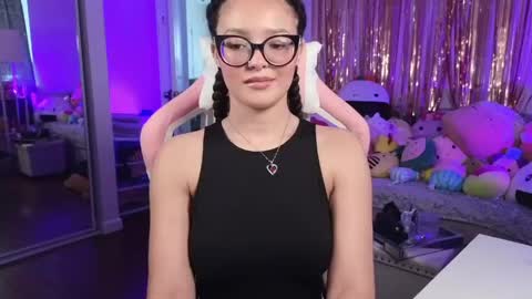 Amber online show from April 26, 2026, 2:42 am