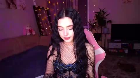 princessamira1 online show from November 27, 2025, 3:58 pm