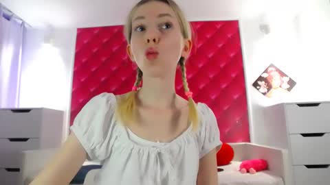 Snapshot of princesskassiadin chatting on December 29, 2024, 3:03 pm GoddessKassia online show from December 29, 2024, 3:03 pm