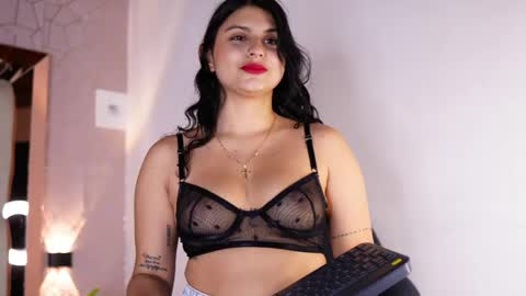 Snapshot of princessluu chatting on May 1, 2026, 7:51 pm Lu online show from May 1, 2026, 7:51 pm
