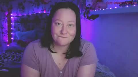 Snapshot of princesslux18 chatting on September 22, 2025, 7:27 pm Lux Alot Luxi online show from September 22, 2025, 7:27 pm