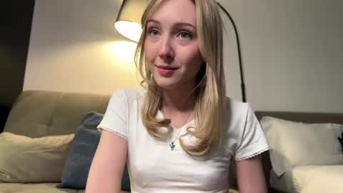 Kate online show from April 22, 2026, 1:34 pm