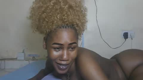 FENNY online show from November 5, 2025, 2:11 am