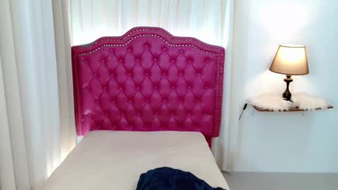 princessyanzy1 online show from March 30, 2026, 2:23 am