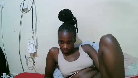 pritty_amber online show from May 1, 2026, 11:42 pm