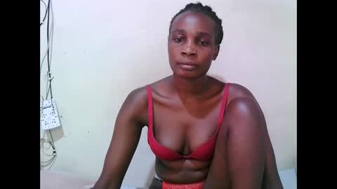 pritty_amber online show from May 17, 2026, 11:28 am