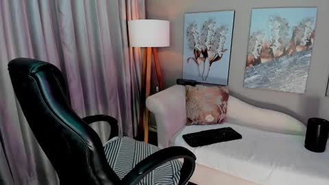 Priya Rose online show from November 6, 2025, 6:09 pm