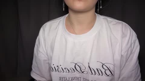 moli online show from March 31, 2026, 6:30 pm