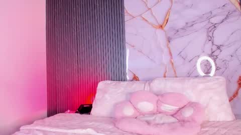 Profana Red online show from February 19, 2026, 3:19 pm