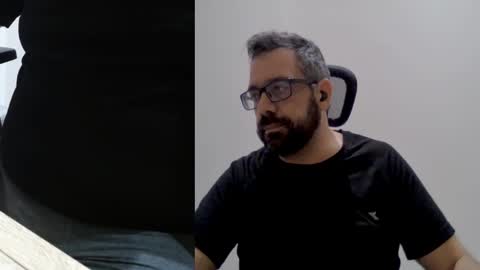 Snapshot of professional_manbd chatting on January 4, 2025, 10:16 am Professional manBD online show from January 4, 2025, 10:16 am