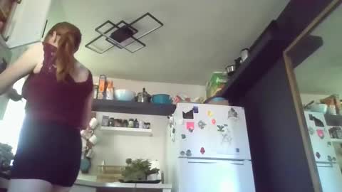 Snapshot of properfuct chatting on September 23, 2025, 9:51 pm Properfuct online show from September 23, 2025, 9:51 pm