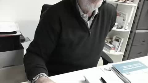 mature hairy guy online show from January 15, 2026, 5:49 pm