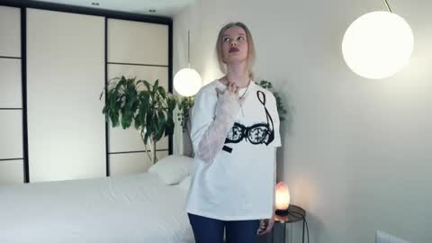 prudencebunyan online show from March 12, 2025, 1:51 pm