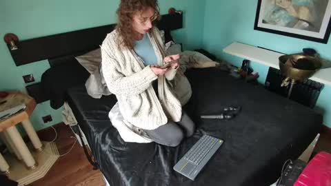 Snapshot of prxscillia_tx chatting on April 17, 2026, 11:02 am prxscillia_tx online show from April 17, 2026, 11:02 am