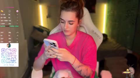 Queen of Pain online show from January 11, 2026, 3:55 am