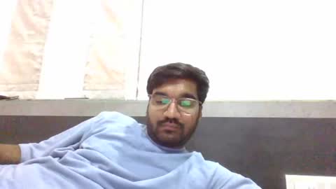 Snapshot of ptl1711 chatting on December 6, 2024, 10:05 am ptl1711 online show from December 6, 2024, 10:05 am