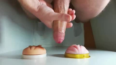 Snapshot of pude90 chatting on September 29, 2025, 5:12 am PuDe90 online show from September 29, 2025, 5:12 am