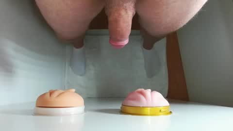 Snapshot of pude90 chatting on November 5, 2025, 7:08 am PuDe90 online show from November 5, 2025, 7:08 am