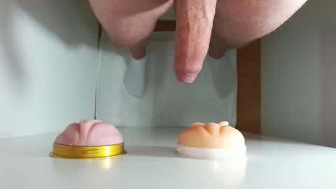 Snapshot of pude90 chatting on February 25, 2026, 8:35 am PuDe90 online show from February 25, 2026, 8:35 am