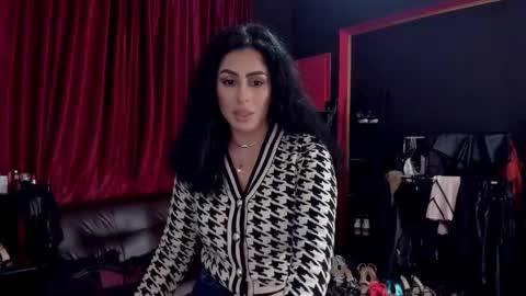 MissPuffyLove online show from November 10, 2025, 10:42 pm