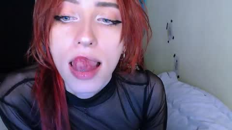 EsteticHouse online show from April 9, 2026, 5:40 pm