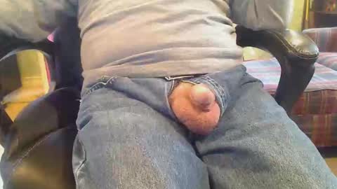 pulltoy1 online show from February 3, 2026, 5:29 pm