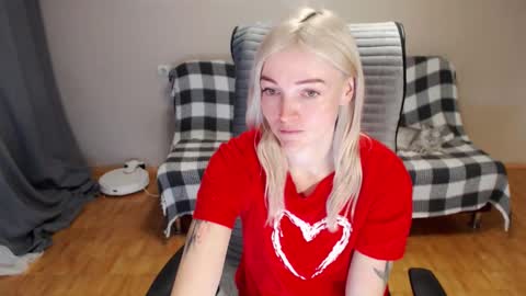 Snapshot of puma_ma chatting on February 15, 2026, 3:36 am Polly online show from February 15, 2026, 3:36 am