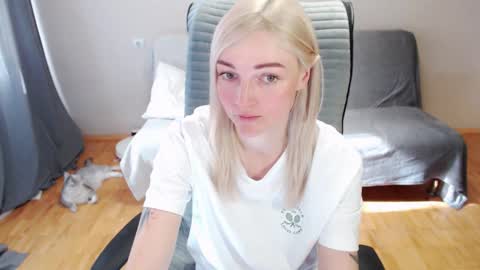 Polly online show from March 23, 2026, 6:06 am