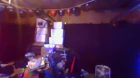 Snapshot of punkrunr083 chatting on February 24, 2026, 8:01 am punkrunr083 online show from February 24, 2026, 8:01 am