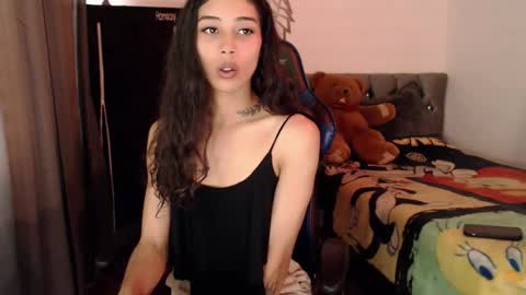 Cris online show from October 22, 2025, 5:45 pm