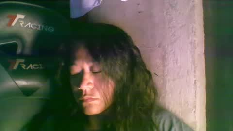 pure_sweetasian online show from November 18, 2025, 4:11 pm