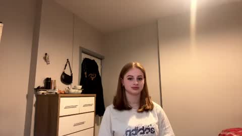 Anna online show from June 9, 2026, 7:36 pm