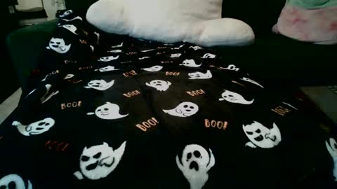 Snapshot of pussy444u chatting on October 28, 2025, 2:04 am River online show from October 28, 2025, 2:04 am