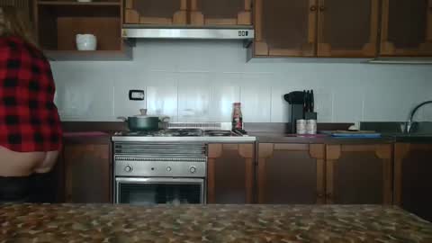 Mary online show from November 5, 2025, 8:36 am