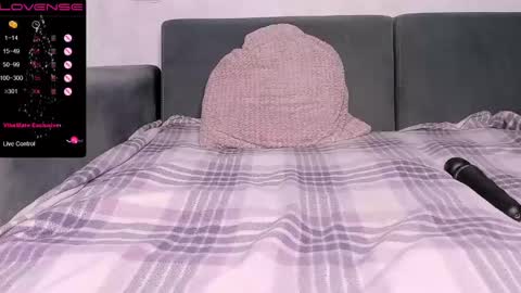 Nina online show from February 21, 2025, 3:32 pm