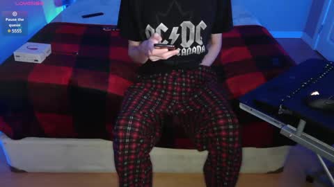 Snapshot of pussylover2182 chatting on December 9, 2024, 6:23 am pussylover2182 online show from December 9, 2024, 6:23 am