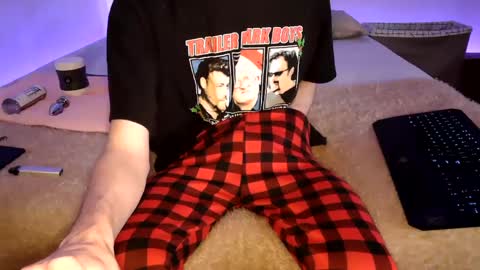 Snapshot of pussylover2182 chatting on December 14, 2024, 7:51 am pussylover2182 online show from December 14, 2024, 7:51 am