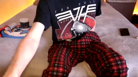 Snapshot of pussylover2182 chatting on December 18, 2024, 7:47 am pussylover2182 online show from December 18, 2024, 7:47 am