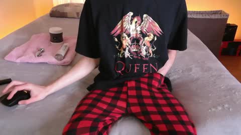 Snapshot of pussylover2182 chatting on December 29, 2024, 7:17 am pussylover2182 online show from December 29, 2024, 7:17 am