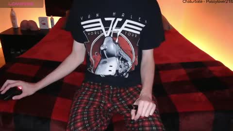 Snapshot of pussylover2182 chatting on September 20, 2025, 3:07 am pussylover2182 online show from September 20, 2025, 3:07 am