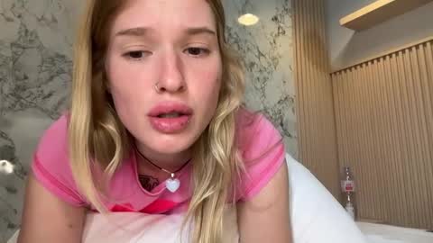 Lina online show from February 13, 2026, 5:36 am