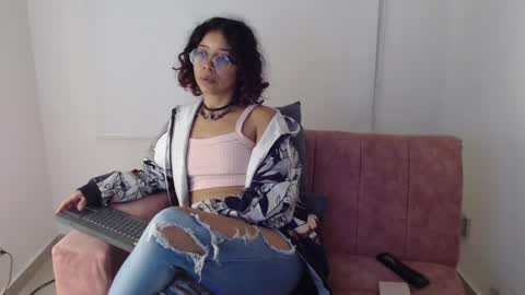 Snapshot of putakusan chatting on December 5, 2024, 3:04 am Izumi online show from December 5, 2024, 3:04 am