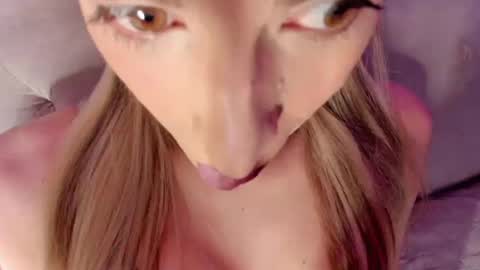 Snapshot of putinna chatting on September 9, 2025, 8:41 pm Pau Manchita online show from September 9, 2025, 8:41 pm