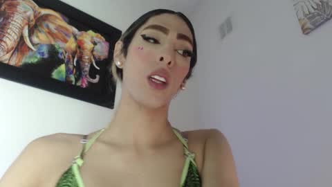 Snapshot of putinna chatting on December 22, 2025, 8:11 am Pau Manchita online show from December 22, 2025, 8:11 am