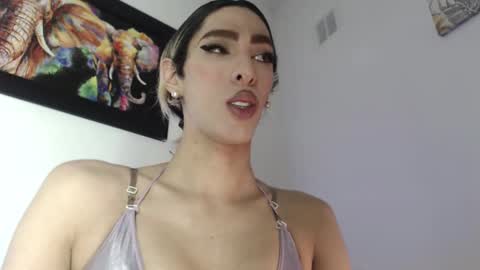 Snapshot of putinna chatting on December 23, 2025, 8:45 am Pau Manchita online show from December 23, 2025, 8:45 am